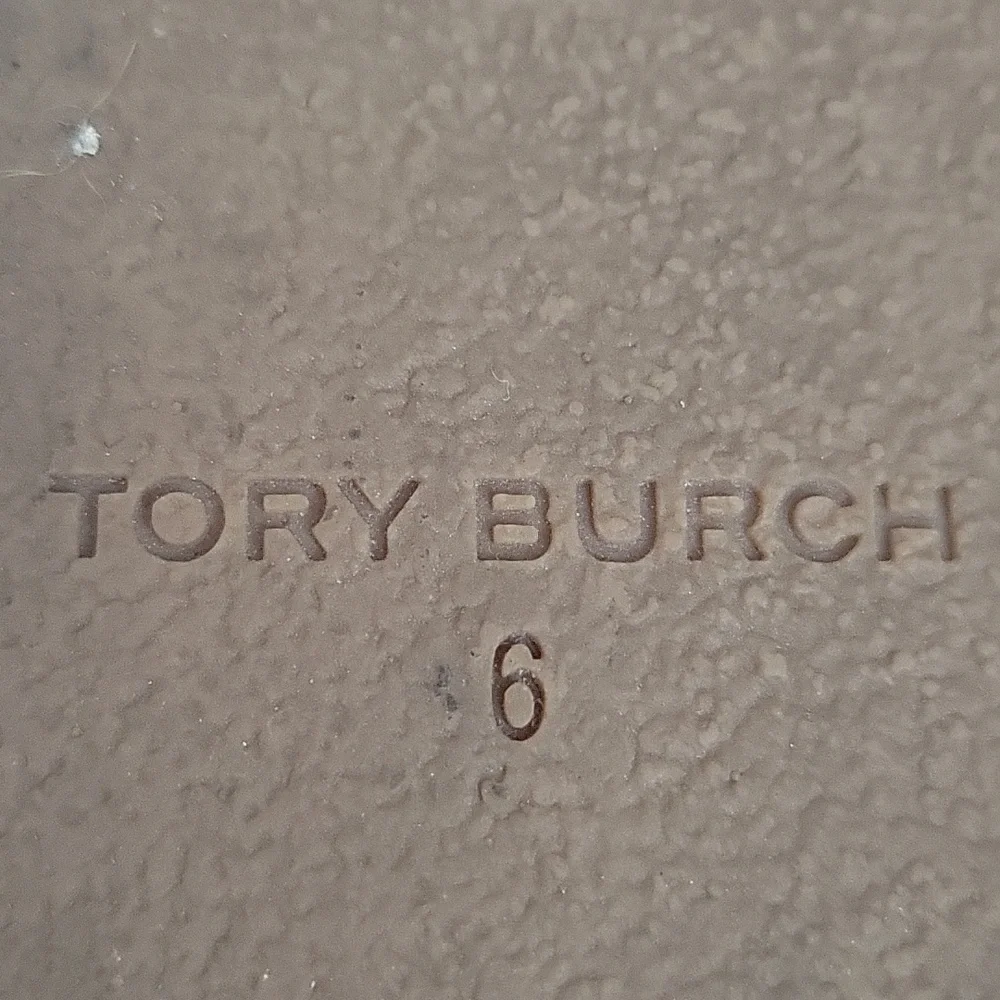 Tory Burch Cream Leather Tory Charm Mules Slip-On with Gold Logo Charm Size 6